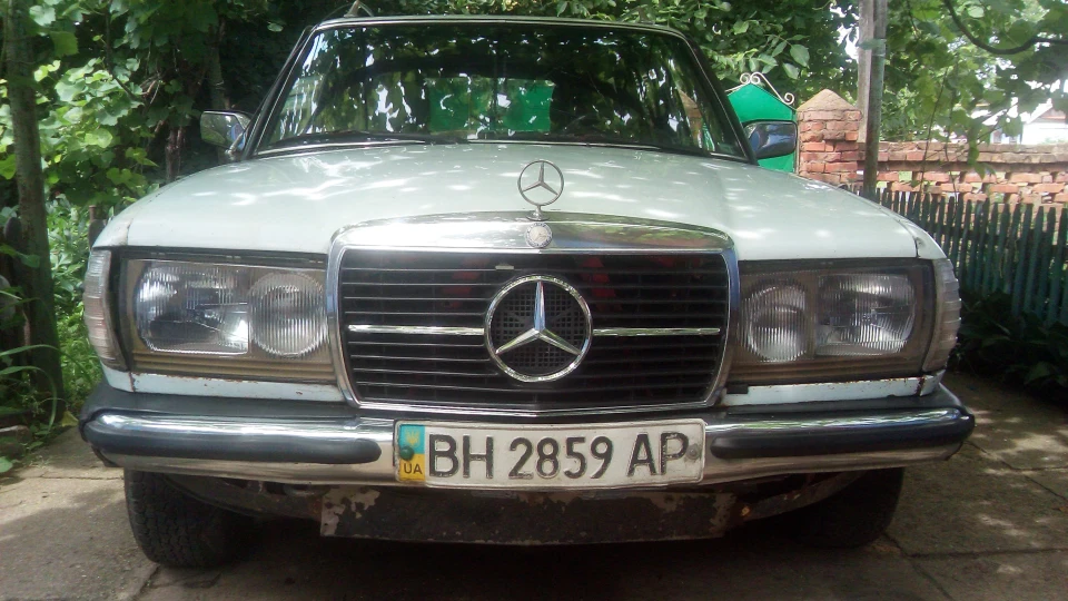 Mercedes-Benz W123 240TD Viktoria 3
