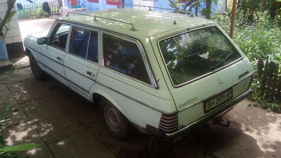 Mercedes-Benz W123 240TD Viktoria 4