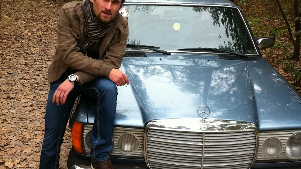 Mercedes-Benz W123 250 petrol, automatic. 3