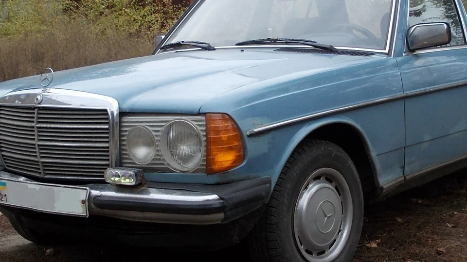 Mercedes-Benz W123 250 Webber 2
