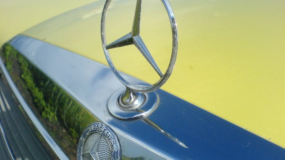 Mercedes-Benz W123 2.8 litre automatic 5