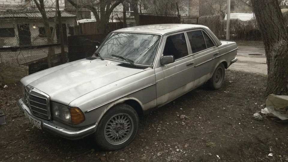 Mercedes-Benz W123 280E 50 відтінків сірого 2