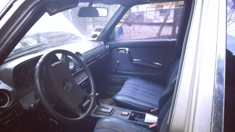 Mercedes-Benz W123 280E 50 відтінків сірого 4