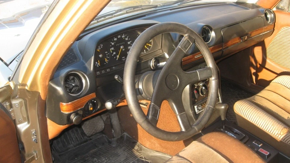 Mercedes-Benz W123 280E 2