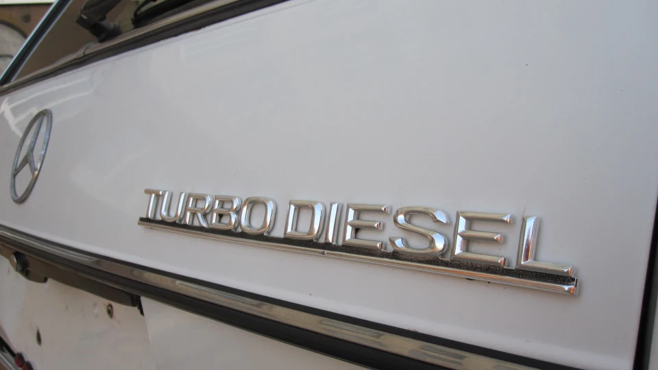 Mercedes-Benz W123 300 TD TURBODIESEL 🇩🇪 2