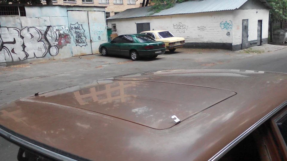 Mercedes-Benz W123 Антиваленок 5
