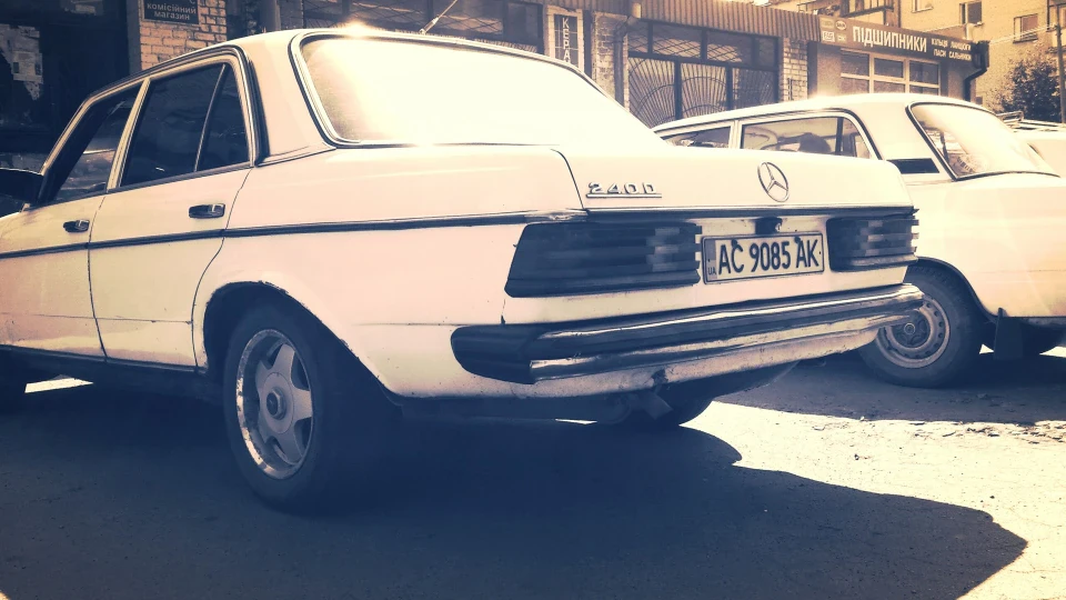 Mercedes-Benz W123 _Біла валізка_ 3
