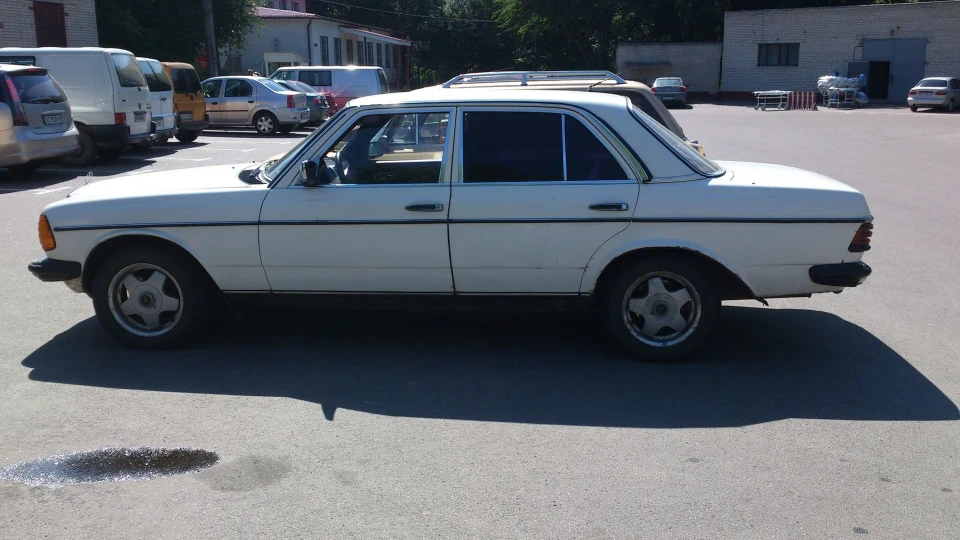 Mercedes-Benz W123 _Біла валізка_ 5