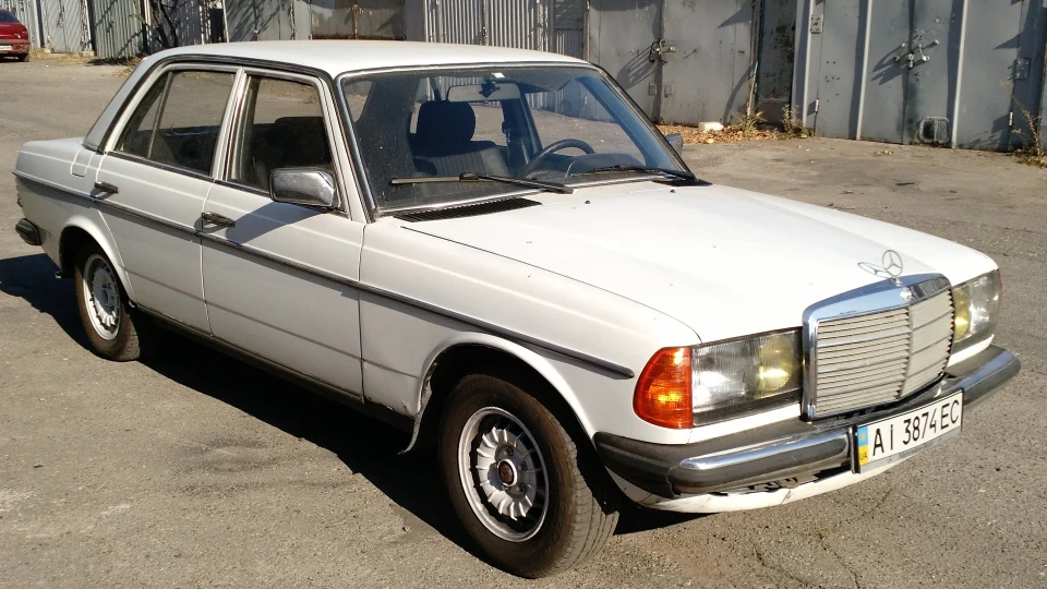 Mercedes-Benz W123 Білий Джо m111.940 Proj.