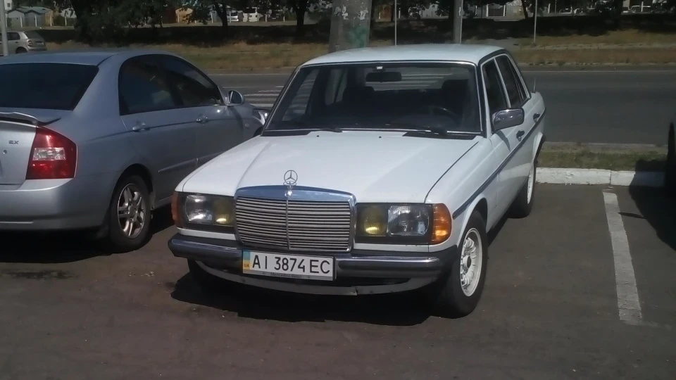 Mercedes-Benz W123 Білий Джо m111.940 Proj. 5