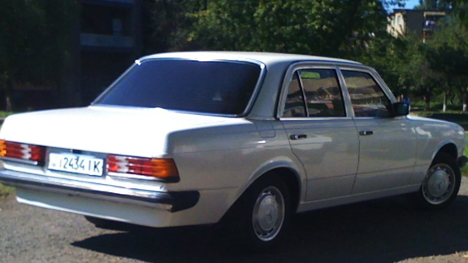 Mercedes-Benz W123 Білий перламутр 2.0 д.т 5
