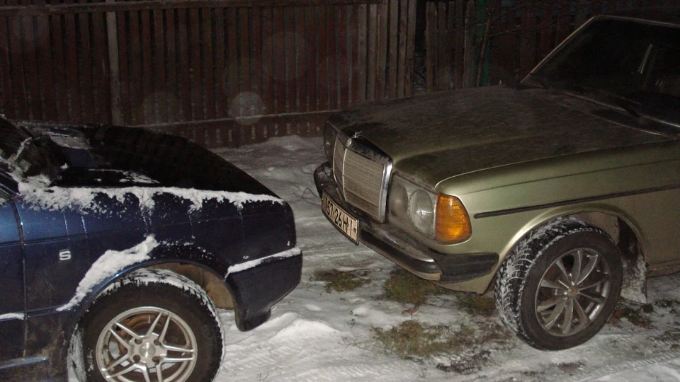 Mercedes-Benz W123 Валіза 5