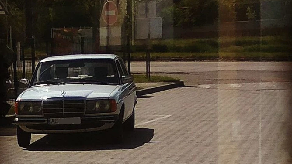 Mercedes-Benz W123 CUSTOM за класикою 2