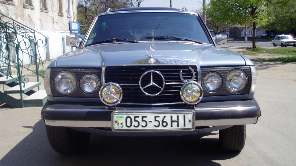 Mercedes-Benz W123 Блакитний Мул 2