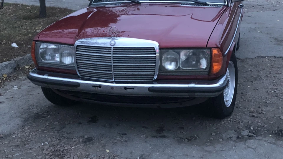 Mercedes-Benz W123 Іграшка