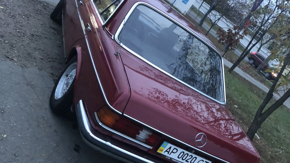 Mercedes-Benz W123 Іграшка 3
