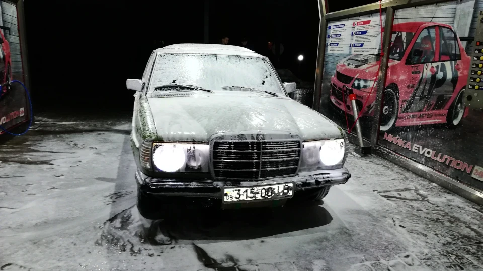 Mercedes-Benz W123 *Крокодил Роботяга* 3