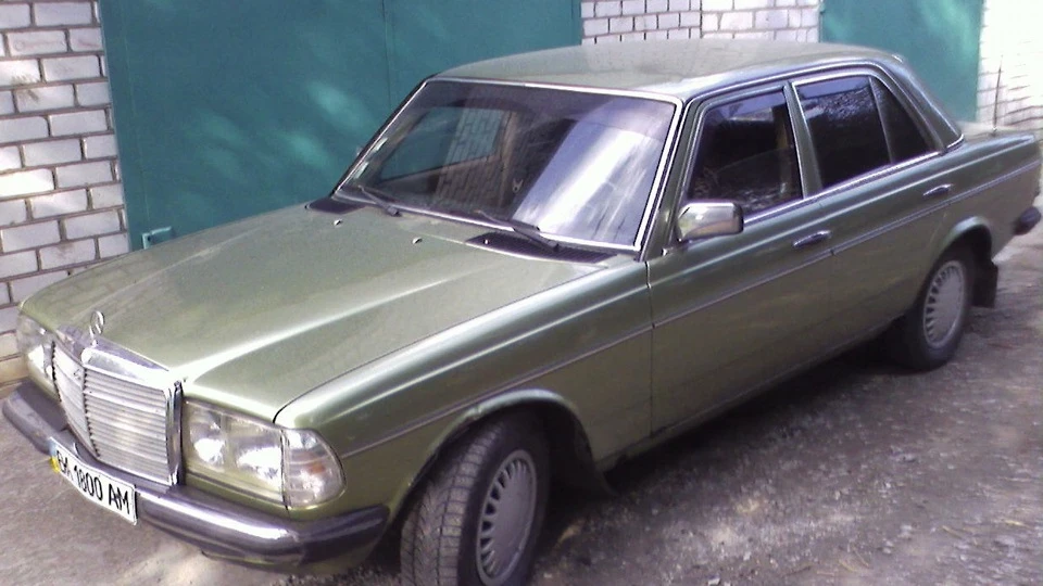 Mercedes-Benz W123 Крокодил ツ