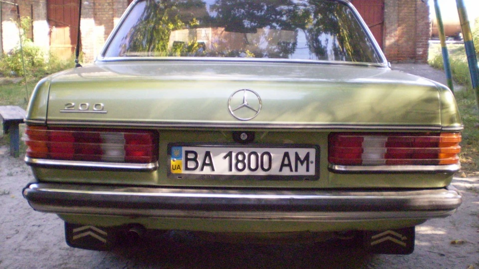 Mercedes-Benz W123 Крокодил ツ 4