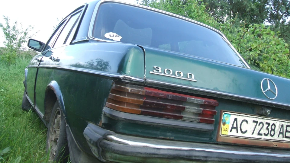 Mercedes-Benz W123 .Krokodilo.300D 3