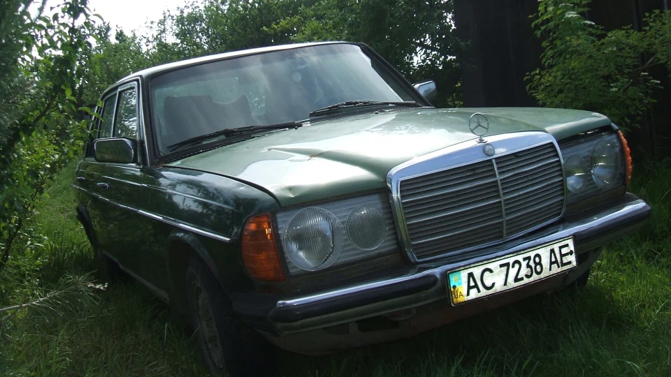 Mercedes-Benz W123 .Krokodilo.300D 5