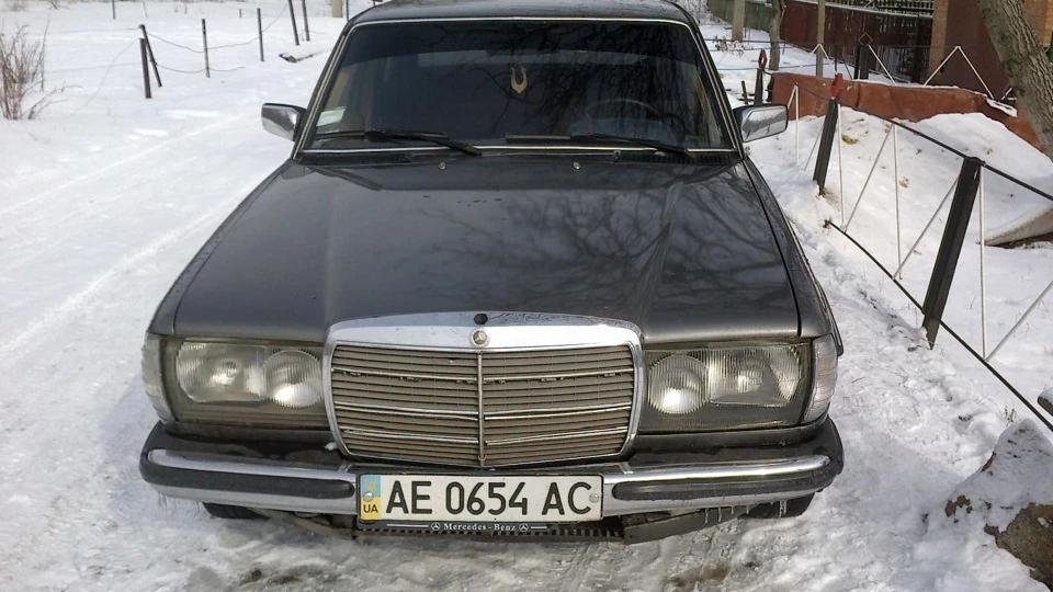 Mercedes-Benz W123 летючий галандець 5