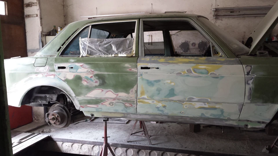 Mercedes-Benz W123 Мерс123 Зелена валіза 3