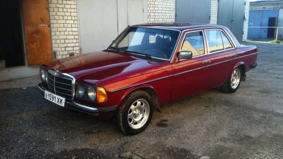 Mercedes-Benz W123 мій мурз) 3
