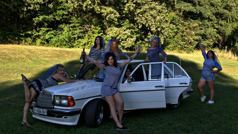 Mercedes-Benz W123 народна валіза 2