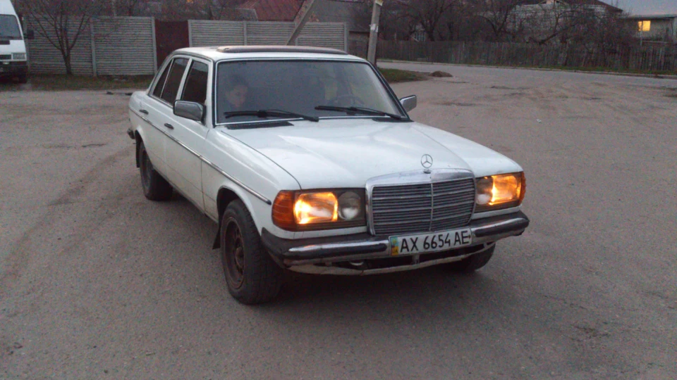 Mercedes-Benz W123 ◄◄ ◄ ракЕта 4