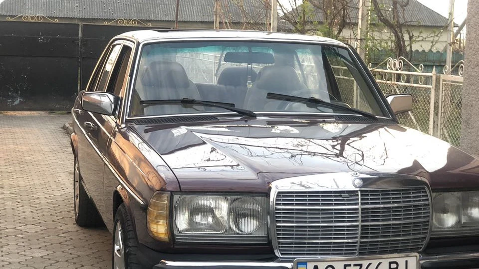 Mercedes-Benz W123 Рестайл, 2.4 дизель 2
