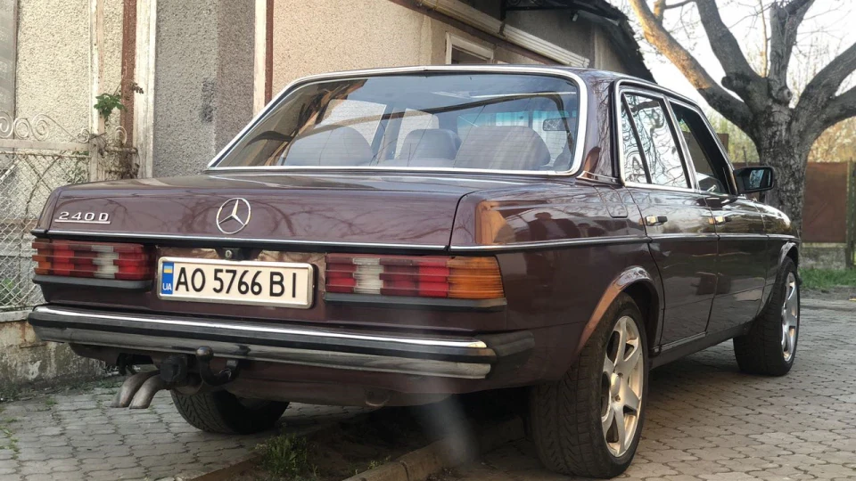 Mercedes-Benz W123 Рестайл, 2.4 дизель 3