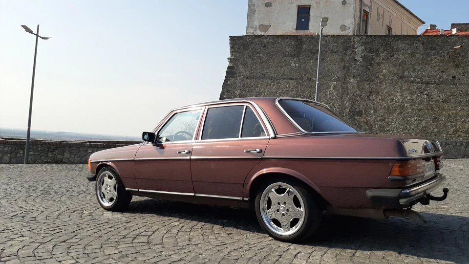 Mercedes-Benz W123 Рестайл, 2.4 дизель 5