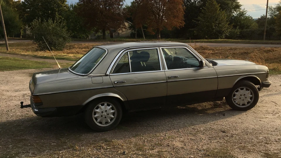 Mercedes-Benz W123 Сірий сталевий 3.0 om603 5