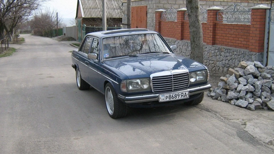 Mercedes-Benz W123 Синя легенда