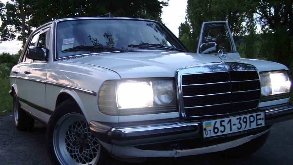 Mercedes-Benz W123 Сніжок*** 2