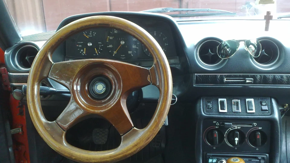 Mercedes-Benz W123 W123 Супер) 2