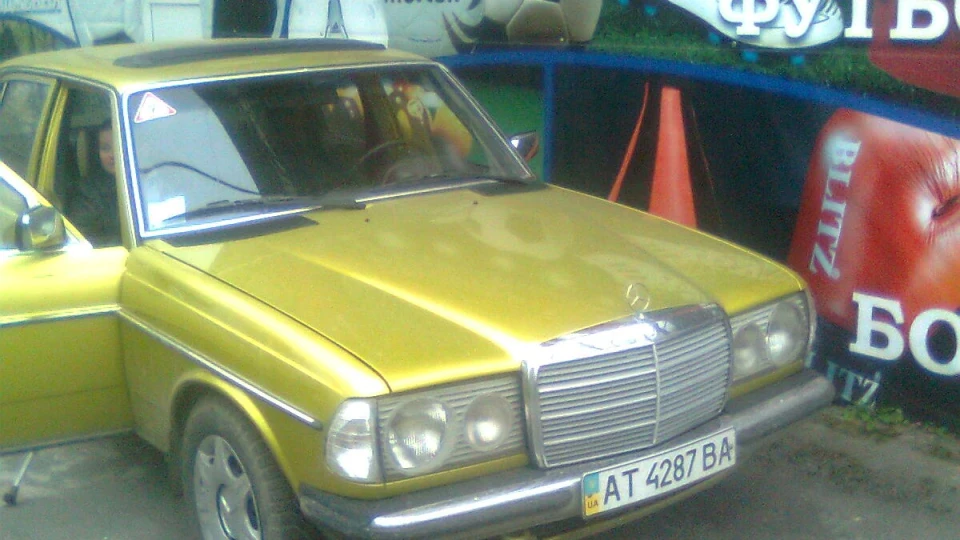 Mercedes-Benz W123 Золотистий перламутр 3