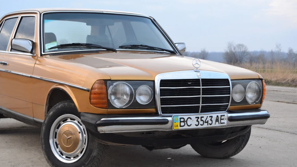 Mercedes-Benz W123 Золотко 2