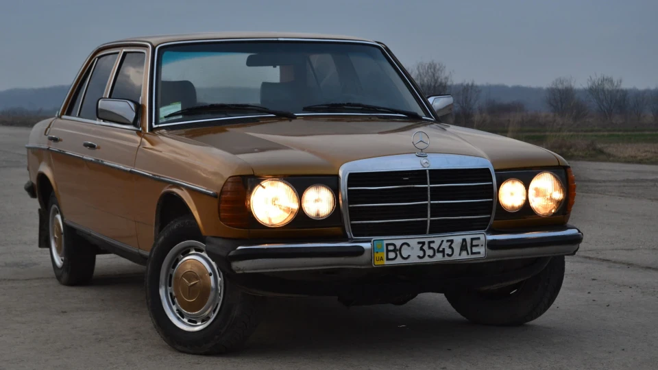 Mercedes-Benz W123 Золотко 3