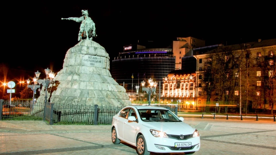 MG 350 Bianco 3