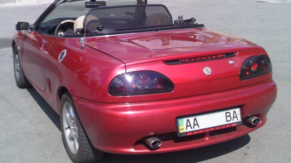 MG F