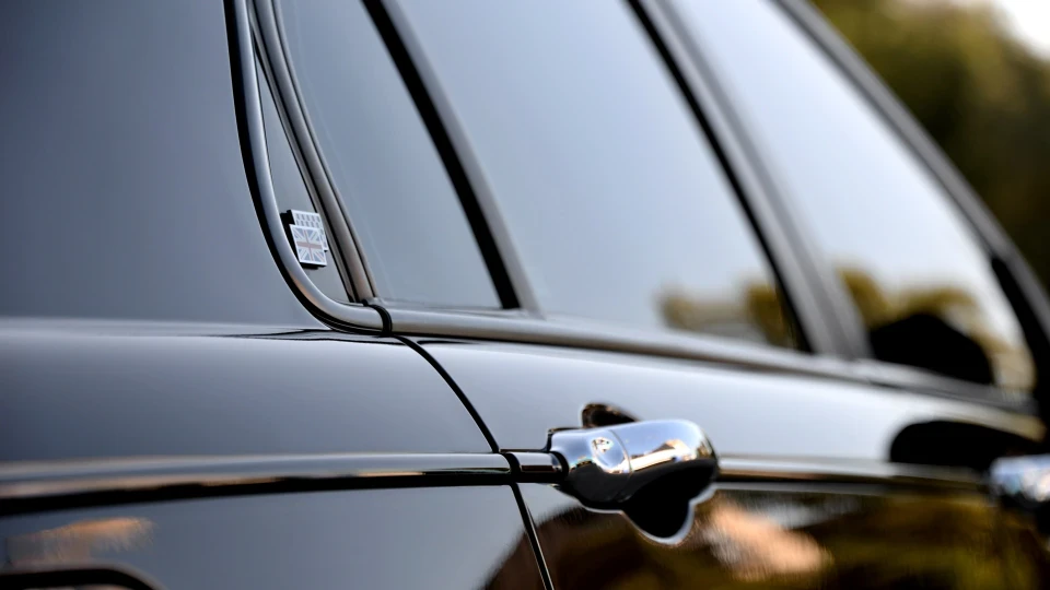 MG ZT V8 2