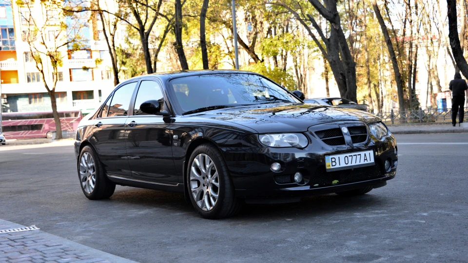 MG ZT V8 3