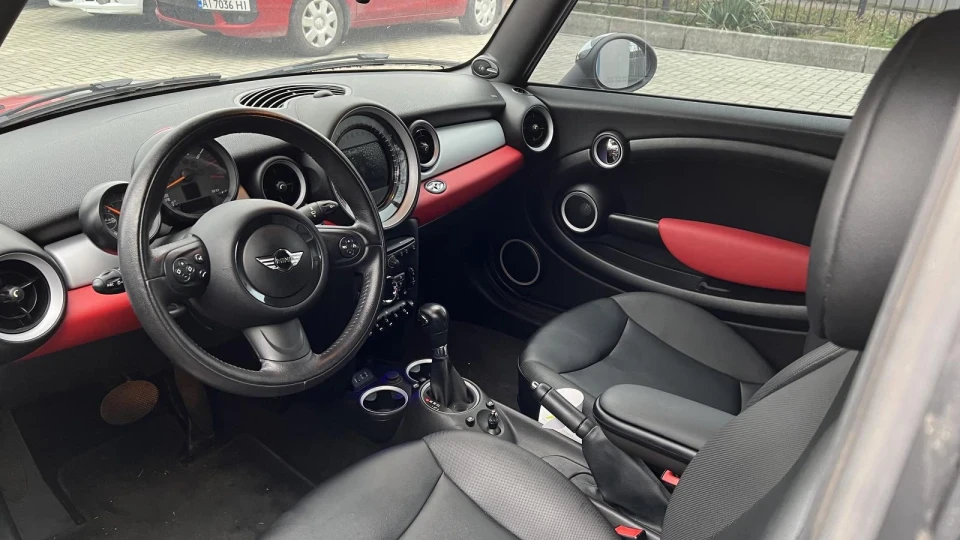 MINI Cabrio Червоний кабрік 4