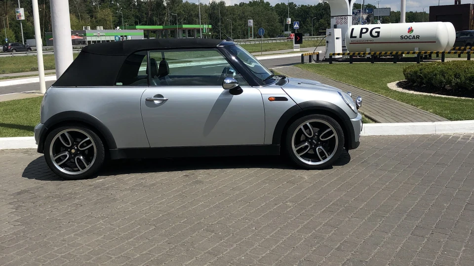 MINI Cabrio Silver 5