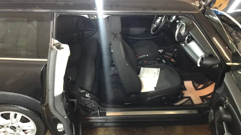 MINI Clubman Black 1.6 D 2