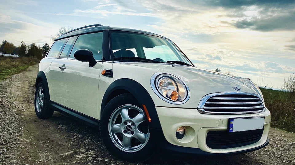 MINI Clubman White Pepper