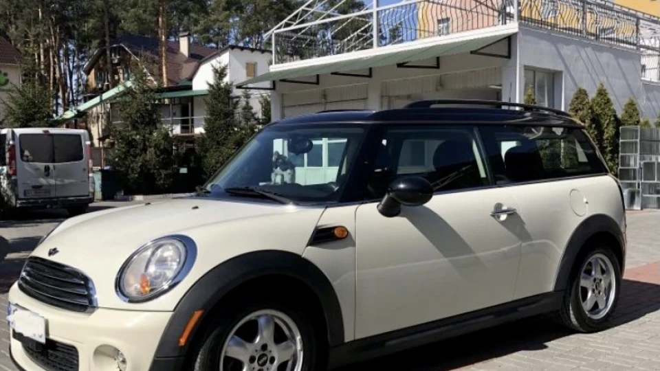 MINI Clubman White Pepper 3