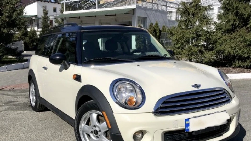 MINI Clubman White Pepper 5